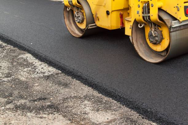 Best Driveway Paving Contractor  in Ellsworth, WI